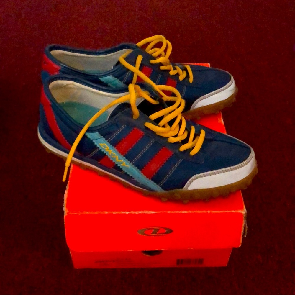 DKNY sneakers - Picture 2 of 2